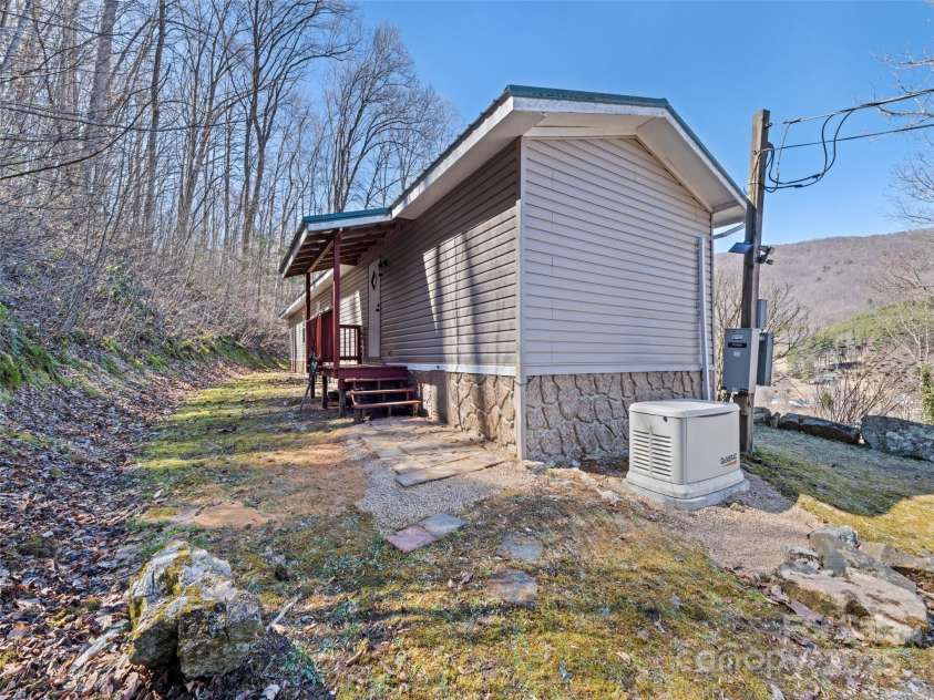 293 Mattie Marion Road, Waynesville, NC 28785.  MLS# CAR4231081, YatesRealty ID 9256. 
