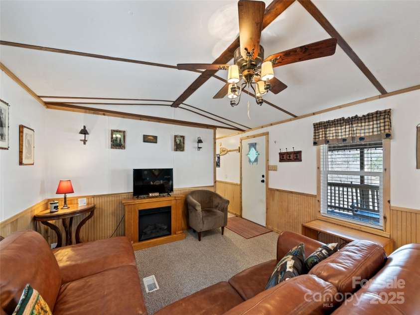 293 Mattie Marion Road, Waynesville, NC 28785.  MLS# CAR4231081, YatesRealty ID 9256. 