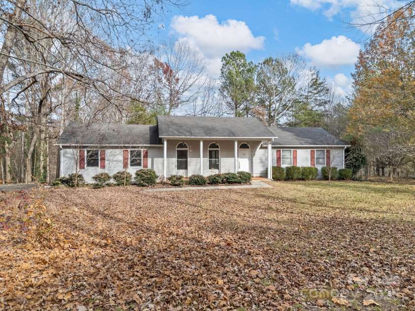 383 Woody Circle, Tryon, NC 28782.  MLS# CAR4322655, YatesRealty ID 9256. 