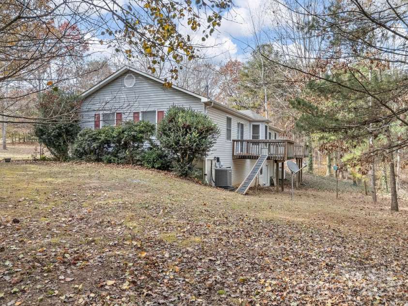 383 Woody Circle, Tryon, NC 28782.  MLS# CAR4322655, YatesRealty ID 9256. 