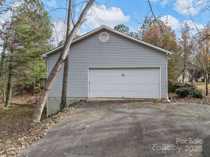 383 Woody Circle, Tryon, NC 28782.  MLS# CAR4322655, YatesRealty ID 9256. 