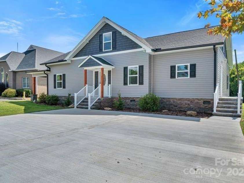 222 Main Gq Street, Salisbury, NC 28146.  MLS# CAR4298517, YatesRealty ID 9258. Front