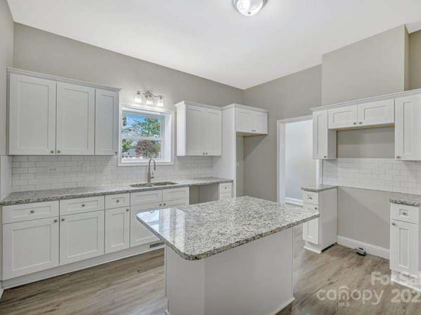222 Main Gq Street, Salisbury, NC 28146.  MLS# CAR4298517, YatesRealty ID 9258. Kitchen