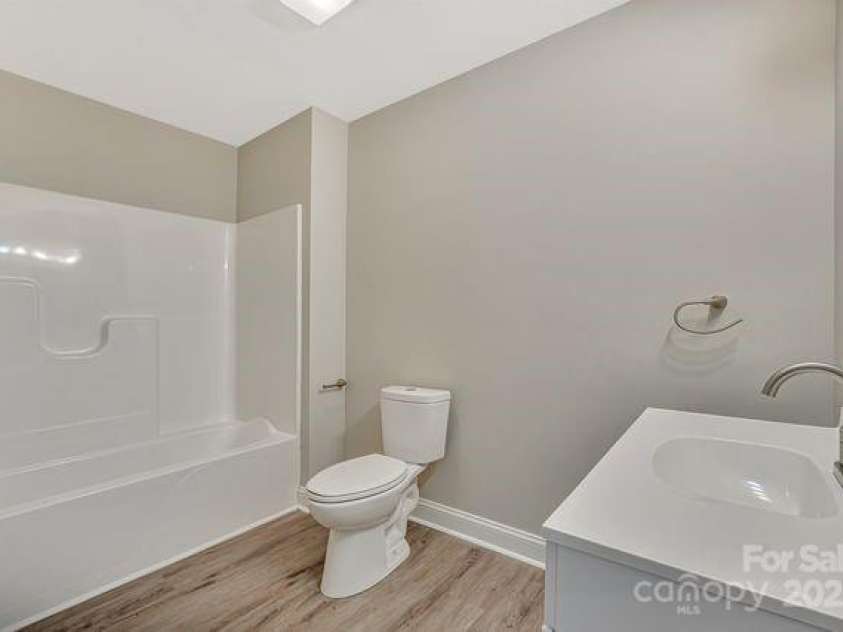 222 Main Gq Street, Salisbury, NC 28146.  MLS# CAR4298517, YatesRealty ID 9258. Primary Bath