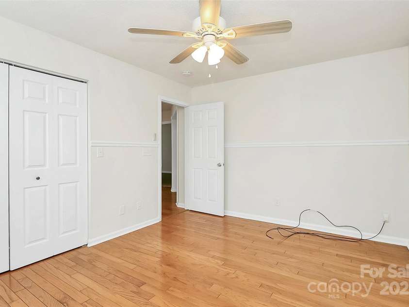 9232 Four Mile Creek Road, Charlotte, NC 28277.  MLS# CAR4253018, YatesRealty ID 9258. 