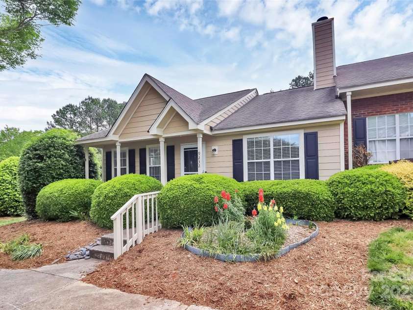 9232 Four Mile Creek Road, Charlotte, NC 28277.  MLS# CAR4253018, YatesRealty ID 9258. Front of Home Curb View