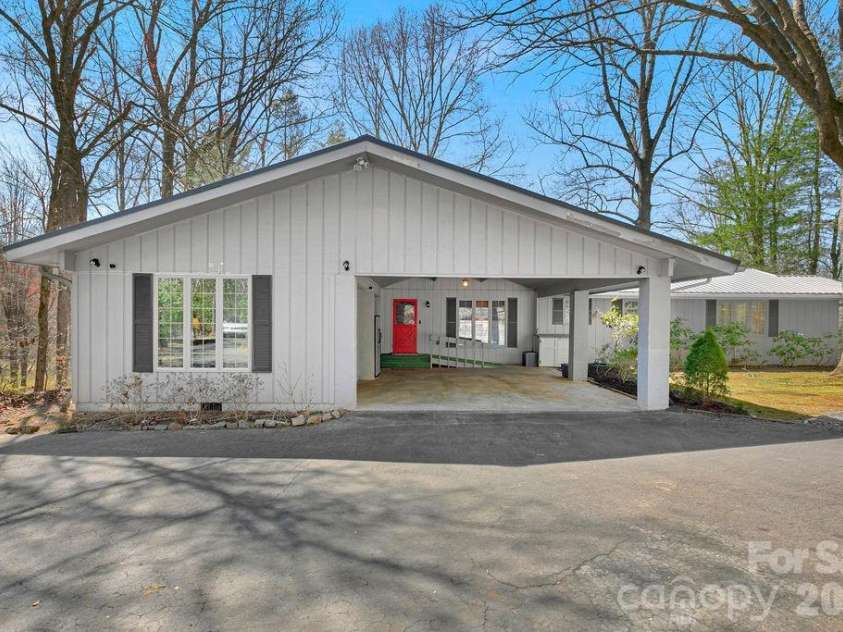 1621 Glen Cannon Drive, Pisgah Forest, NC 28768.  MLS# CAR4362258, YatesRealty ID 9259. 