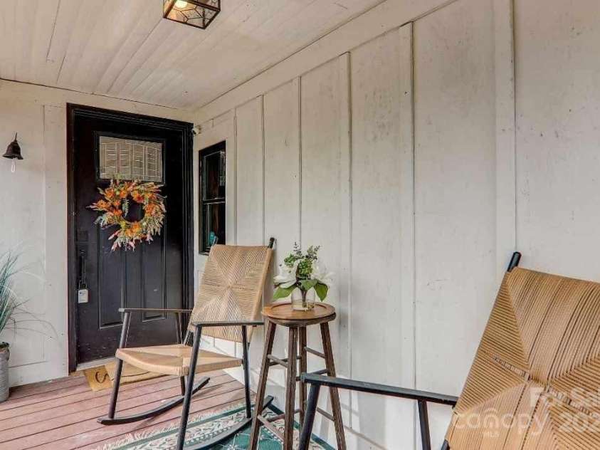 14 Old Mater Farm Road, Sylva, NC 28779.  MLS# CAR4319211, YatesRealty ID 926. 