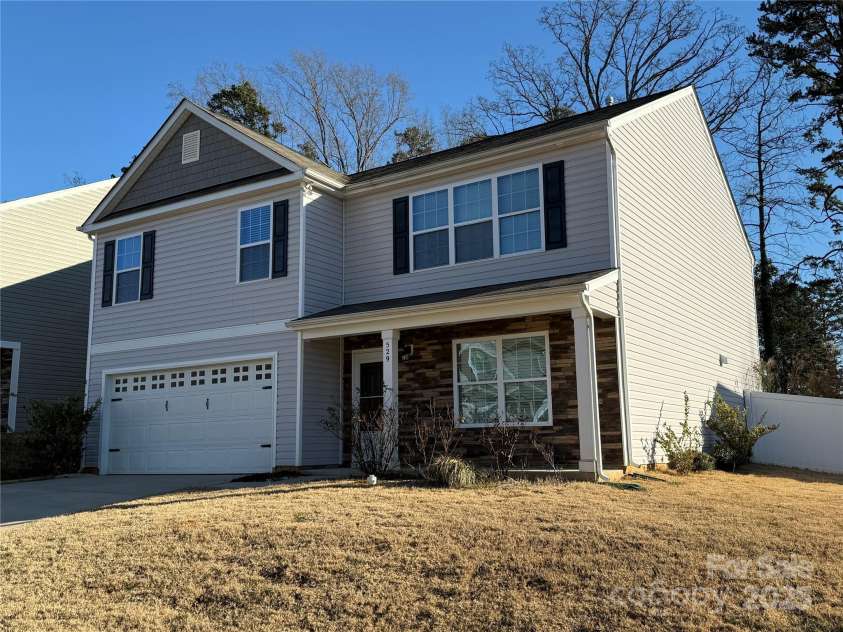 529 Elmwood Pond Court, Charlotte, NC 28214.  MLS# CAR4214332, YatesRealty ID 926. 