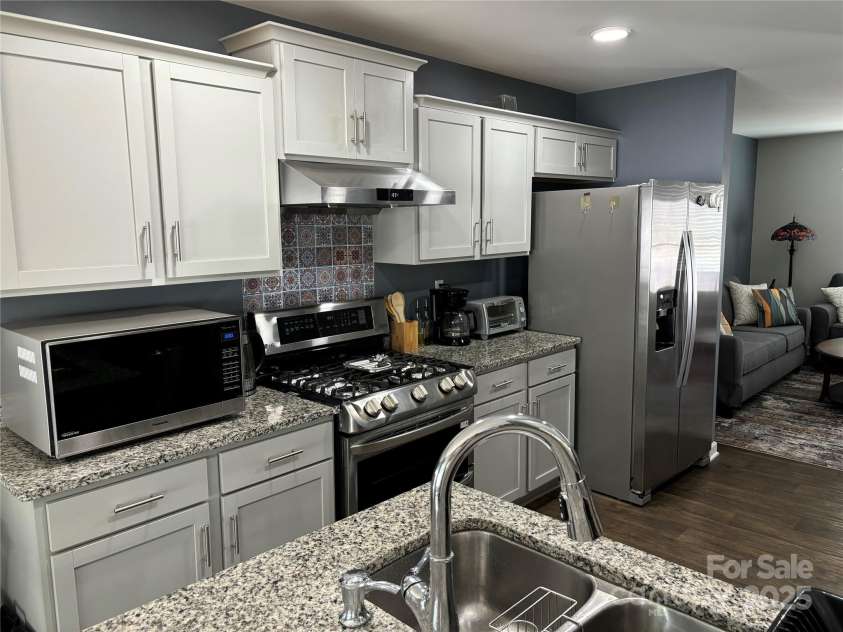 529 Elmwood Pond Court, Charlotte, NC 28214.  MLS# CAR4214332, YatesRealty ID 926. 