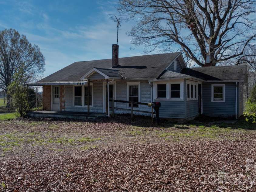4934 Nc 10 Highway, Catawba, NC 28609.  MLS# CAR4361208, YatesRealty ID 9261. 