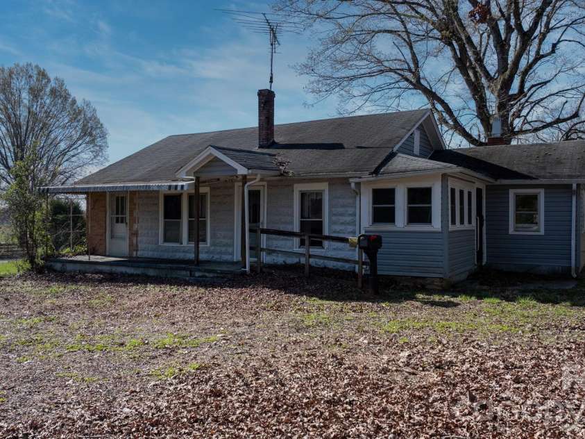 4934 Nc 10 Highway, Catawba, NC 28609.  MLS# CAR4361208, YatesRealty ID 9261. 
