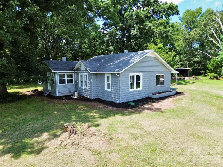 4934 NC 10 Highway, Catawba, NC 28609.  MLS# CAR4406959, YatesRealty ID 9261. 