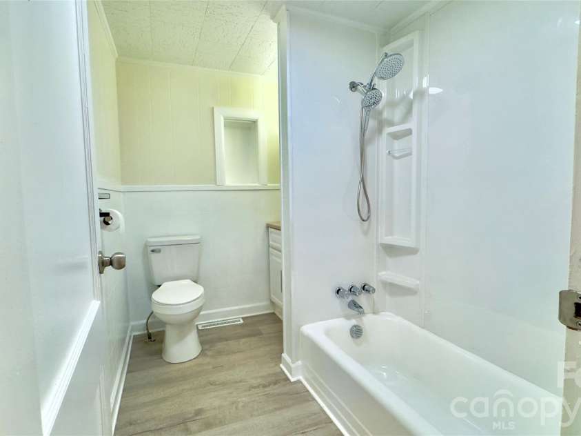 4934 NC 10 Highway, Catawba, NC 28609.  MLS# CAR4406959, YatesRealty ID 9261. 