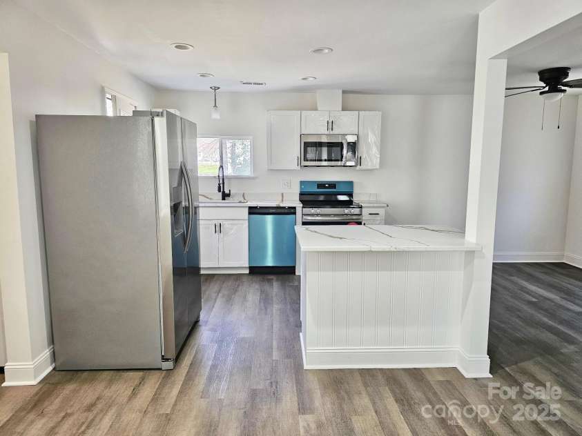 915 2nd Street, Kings Mountain, NC 28086.  MLS# CAR4238233, YatesRealty ID 9262. 