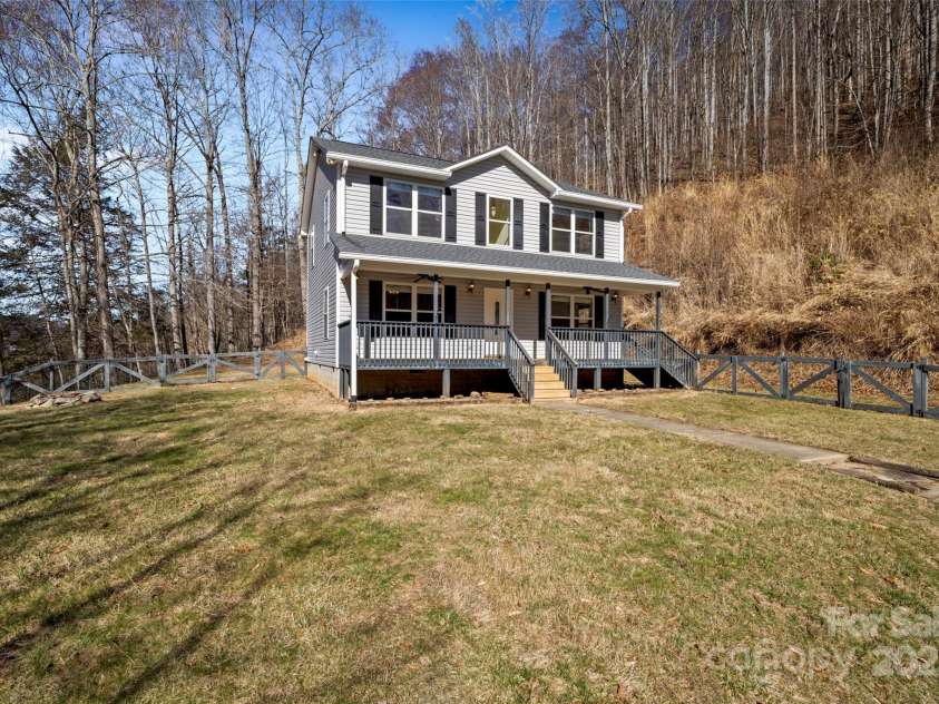 272 Paint Fork Road, Barnardsville, NC 28709.  MLS# CAR4225588, YatesRealty ID 9264. Expansive Yard