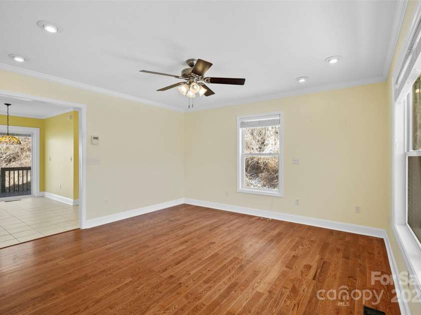 272 Paint Fork Road, Barnardsville, NC 28709.  MLS# CAR4225588, YatesRealty ID 9264. Living Room