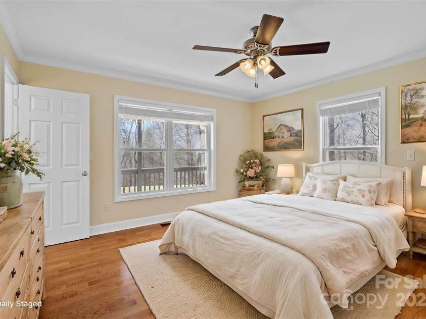 272 Paint Fork Road, Barnardsville, NC 28709.  MLS# CAR4225588, YatesRealty ID 9264. Primary Suite on the Main Level