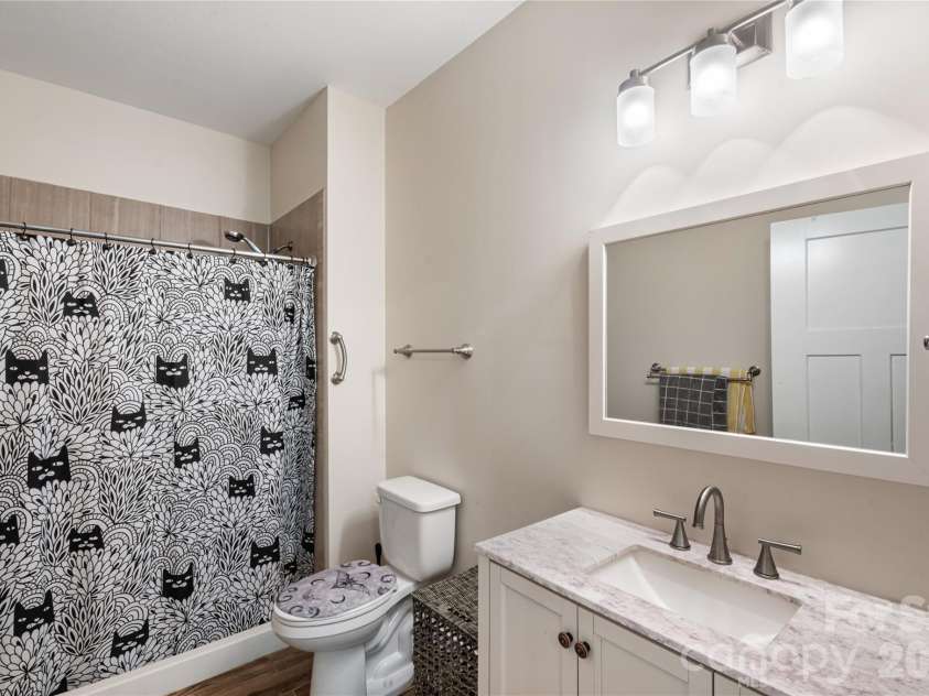 124 Foxden Drive, Fletcher, NC 28732.  MLS# CAR4244379, YatesRealty ID 9265. 
