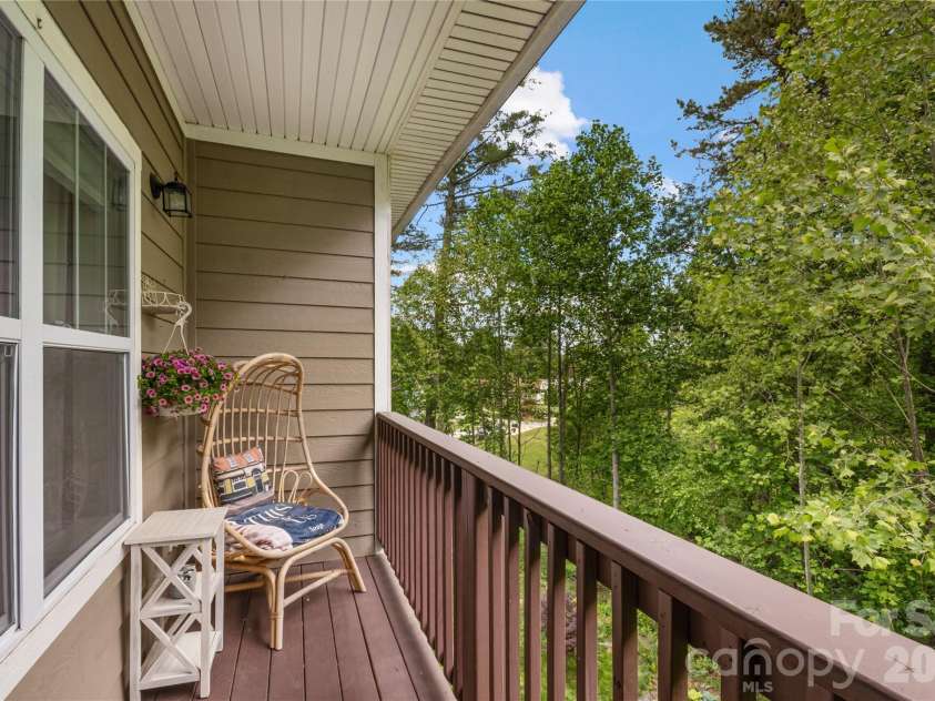 124 Foxden Drive, Fletcher, NC 28732.  MLS# CAR4244379, YatesRealty ID 9265. 