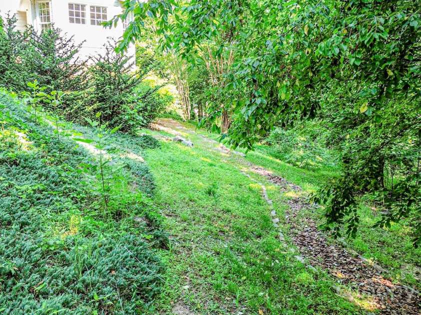 196 Col Hamptons Court, Rutherfordton, NC 28139.  MLS# CAR4271105, YatesRealty ID 9265. 