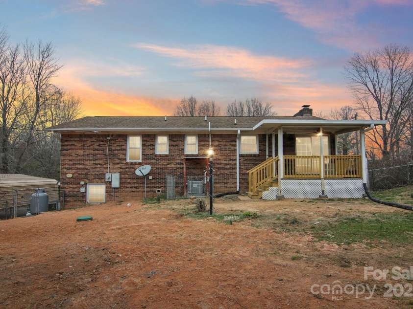 403 Crest Road, East Flat Rock, NC 28726.  MLS# CAR4230629, YatesRealty ID 9266. 
