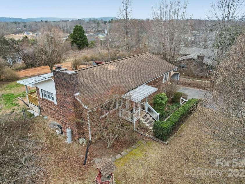 403 Crest Road, East Flat Rock, NC 28726.  MLS# CAR4230629, YatesRealty ID 9266. 