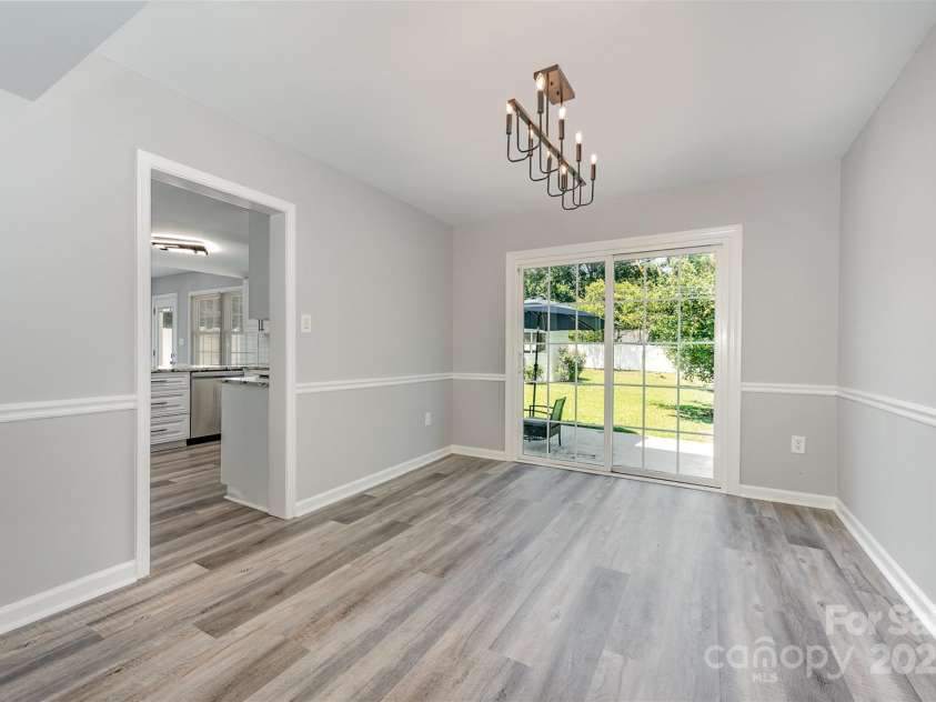 5915 Bluebonnet Road, Charlotte, NC 28212.  MLS# CAR4285336, YatesRealty ID 9266. 