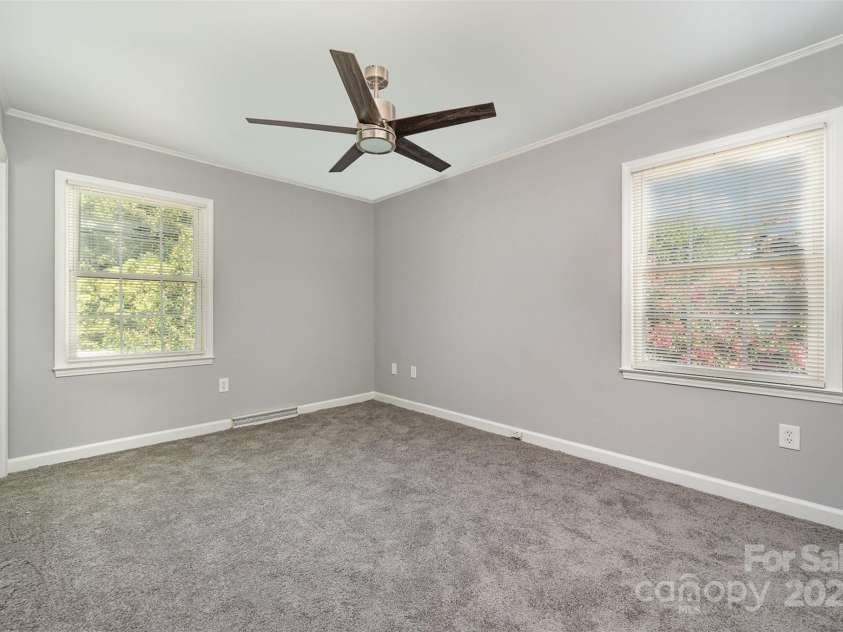 5915 Bluebonnet Road, Charlotte, NC 28212.  MLS# CAR4285336, YatesRealty ID 9266. 