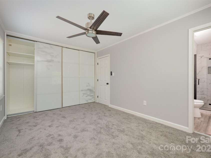 5915 Bluebonnet Road, Charlotte, NC 28212.  MLS# CAR4285336, YatesRealty ID 9266. 