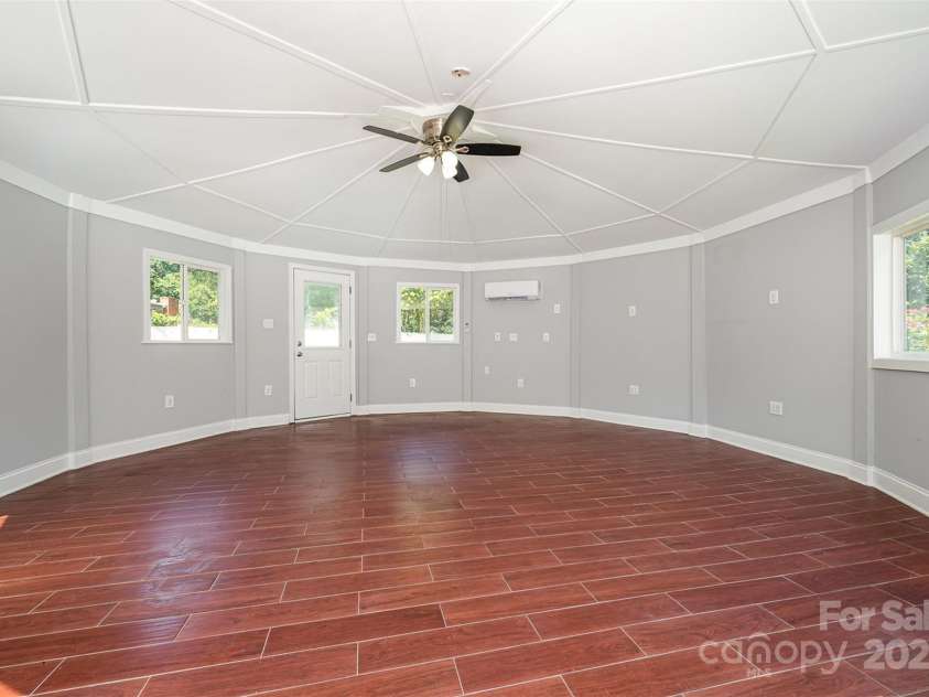 5915 Bluebonnet Road, Charlotte, NC 28212.  MLS# CAR4285336, YatesRealty ID 9266. 