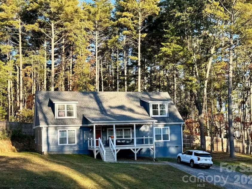 170 Cascade Ridge Road, Fairview, NC 28730.  MLS# CAR4350976, YatesRealty ID 9267. 