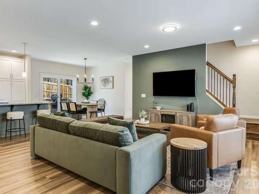 170 Cascade Ridge Road, Fairview, NC 28730.  MLS# CAR4350976, YatesRealty ID 9267. 