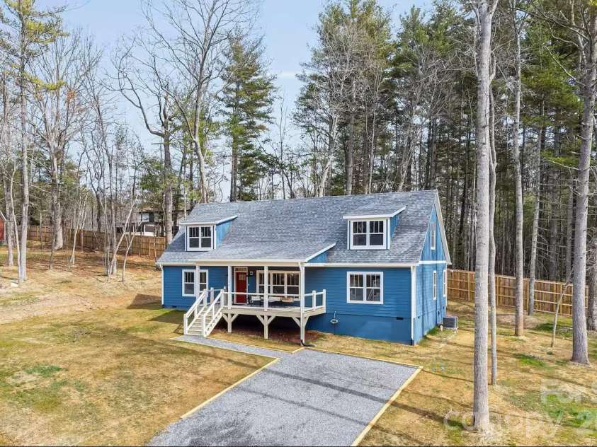 170 Cascade Ridge Road, Fairview, NC 28730.  MLS# CAR4350976, YatesRealty ID 9267. 