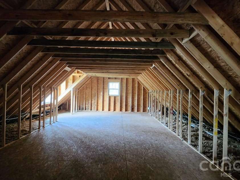 170 Cascade Ridge Road, Fairview, NC 28730.  MLS# CAR4350976, YatesRealty ID 9267. 