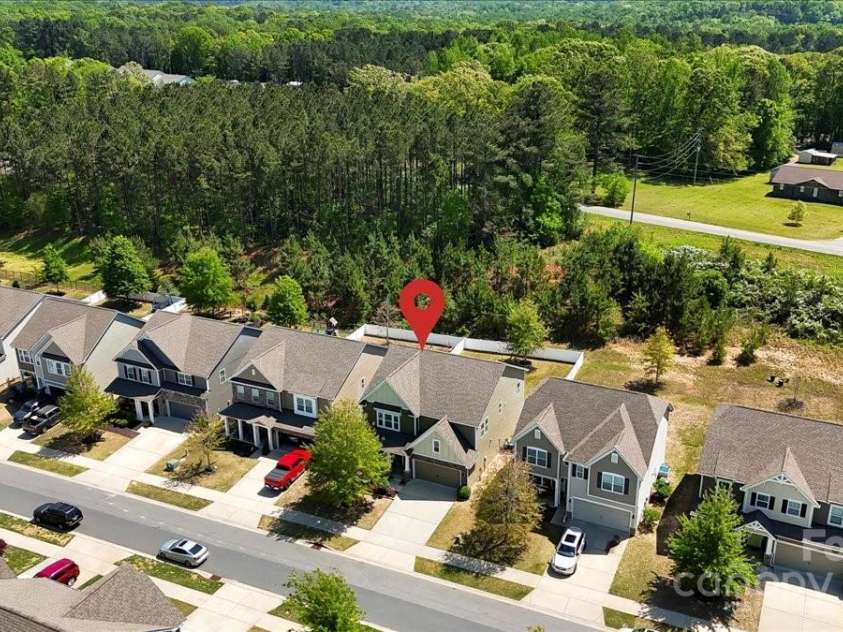 7039 Chrysanthemum Road, Lancaster, SC 29720.  MLS# CAR4249238, YatesRealty ID 9267. 