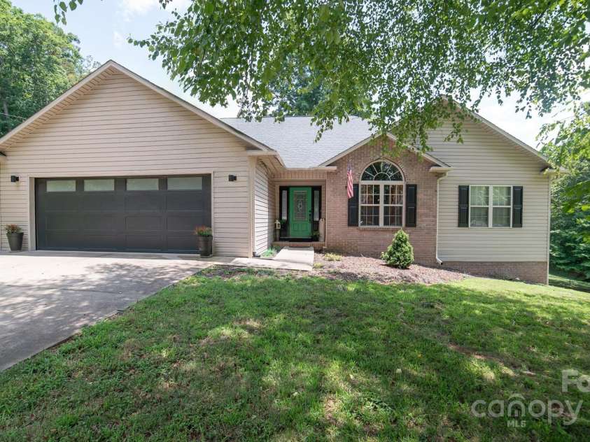 5692 Marblestone Drive, Granite Falls, NC 28630.  MLS# CAR4282455, YatesRealty ID 9268. 