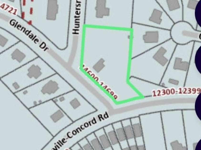 14600 GLENDALE Drive, Huntersville, NC 28078.  MLS# CAR4245895, YatesRealty ID 927. 