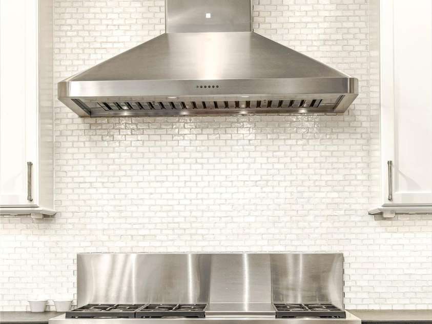 51 Robinhood Road, Asheville, NC 28804.  MLS# CAR4203746, YatesRealty ID 927. Wolfe  48