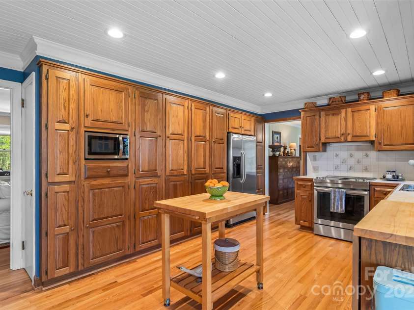 136 NC 126 Highway, Morganton, NC 28655.  MLS# CAR4248721, YatesRealty ID 9270. 