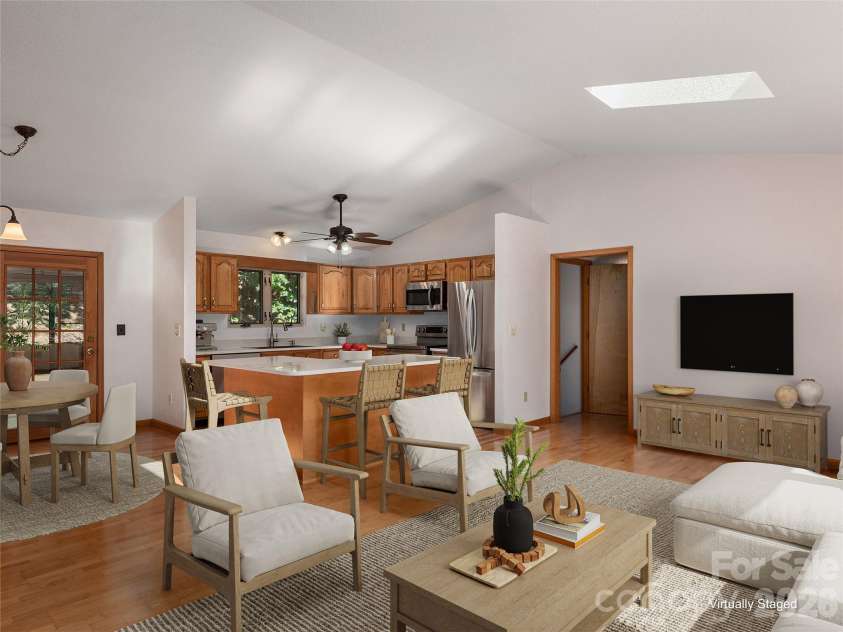 63 Independence Boulevard, Asheville, NC 28805.  MLS# CAR4417559, YatesRealty ID 9270. 