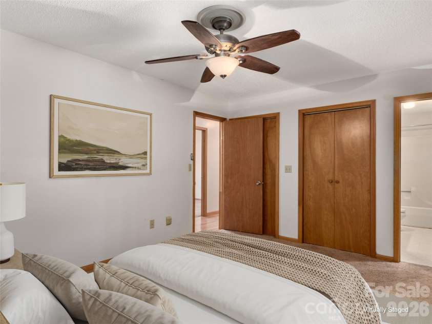 63 Independence Boulevard, Asheville, NC 28805.  MLS# CAR4417559, YatesRealty ID 9270. 