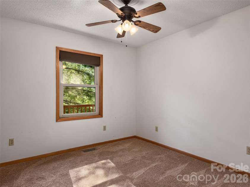 63 Independence Boulevard, Asheville, NC 28805.  MLS# CAR4417559, YatesRealty ID 9270. 