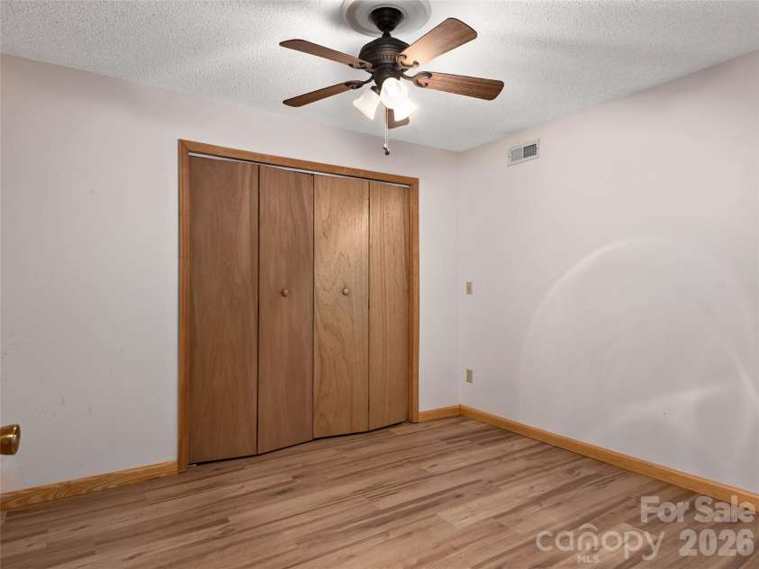 63 Independence Boulevard, Asheville, NC 28805.  MLS# CAR4417559, YatesRealty ID 9270. 