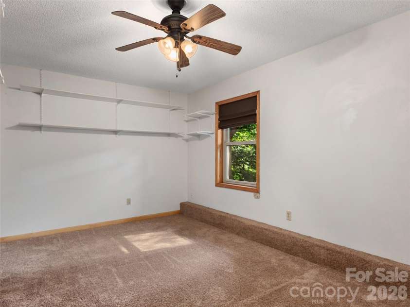 63 Independence Boulevard, Asheville, NC 28805.  MLS# CAR4417559, YatesRealty ID 9270. 