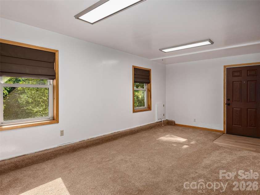 63 Independence Boulevard, Asheville, NC 28805.  MLS# CAR4417559, YatesRealty ID 9270. 