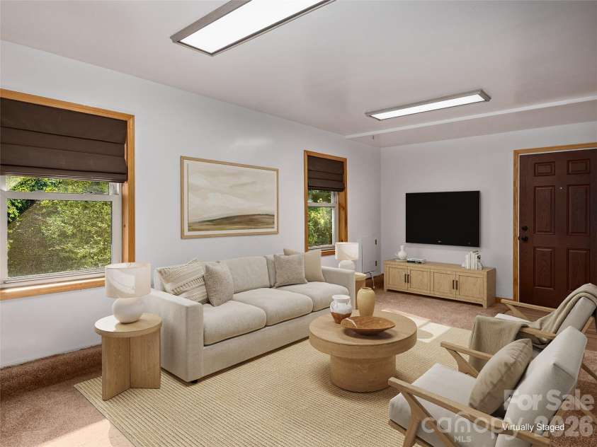 63 Independence Boulevard, Asheville, NC 28805.  MLS# CAR4417559, YatesRealty ID 9270. 