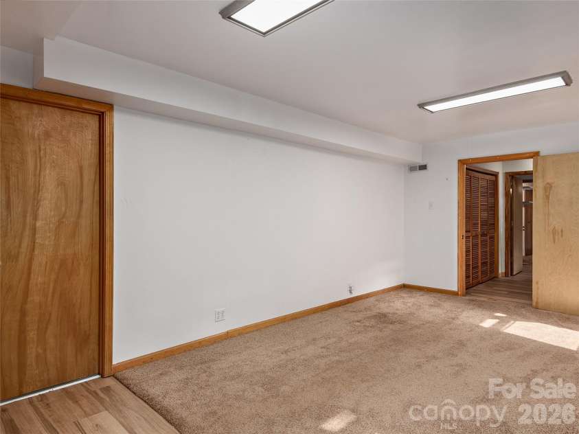 63 Independence Boulevard, Asheville, NC 28805.  MLS# CAR4417559, YatesRealty ID 9270. 