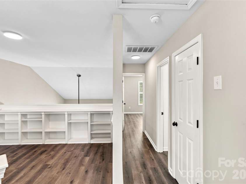 14718 Lions Pride Court, Charlotte, NC 28278.  MLS# CAR4405359, YatesRealty ID 9271. 