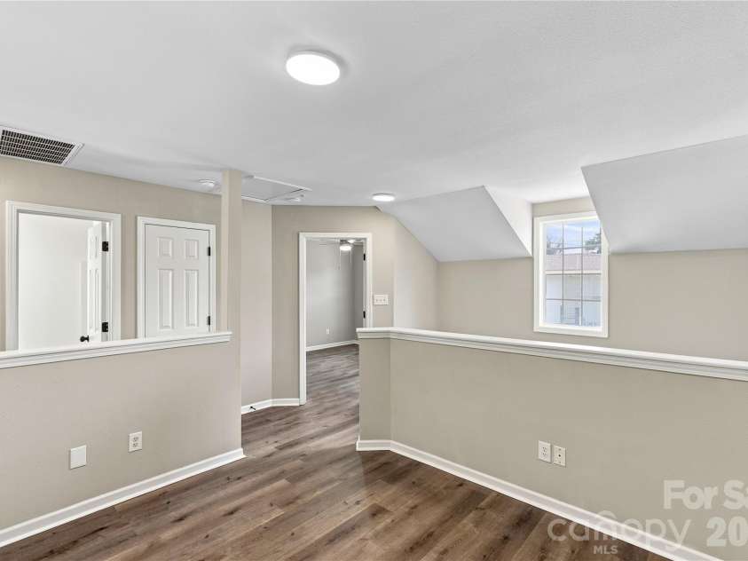 14718 Lions Pride Court, Charlotte, NC 28278.  MLS# CAR4405359, YatesRealty ID 9271. 